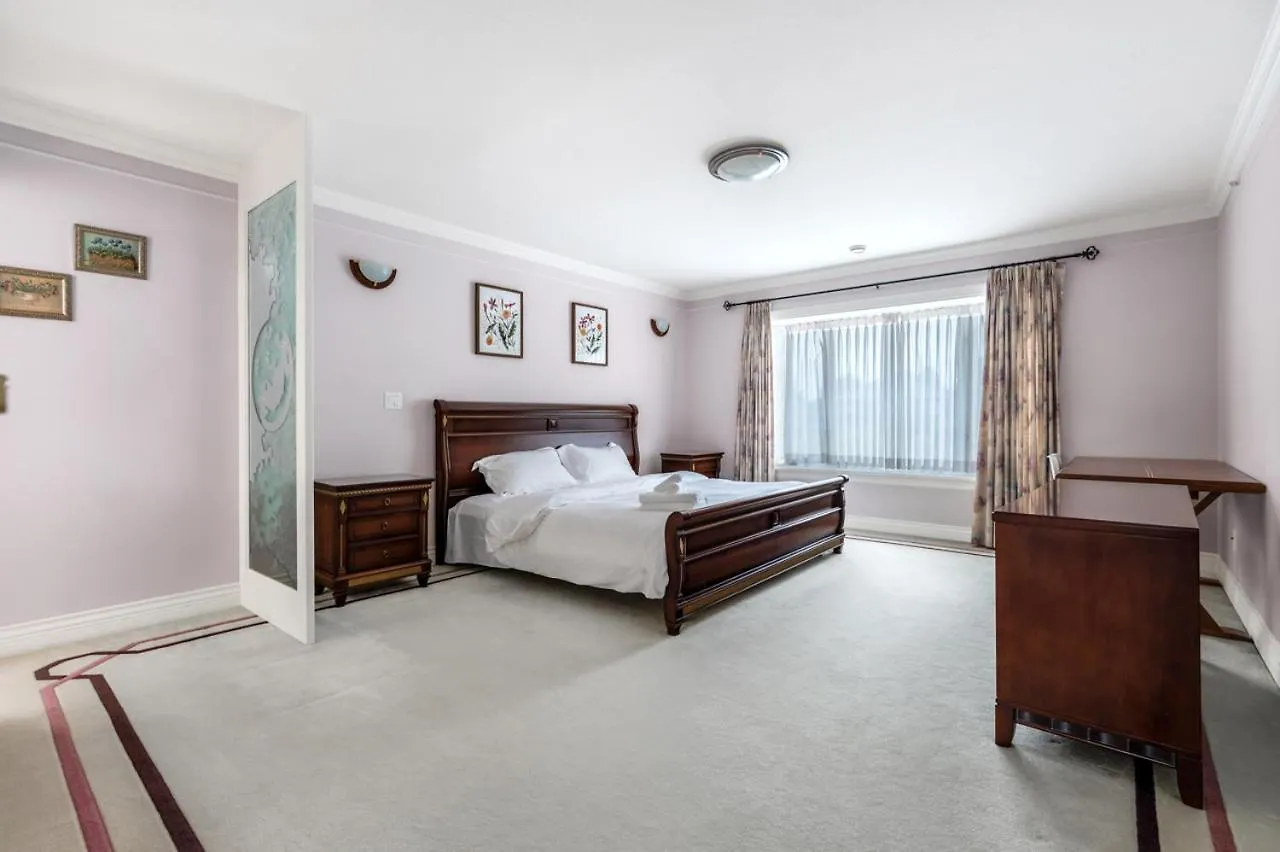 Luxurious Vancouver Retreat - Private Bedroom In Shared House Canadá