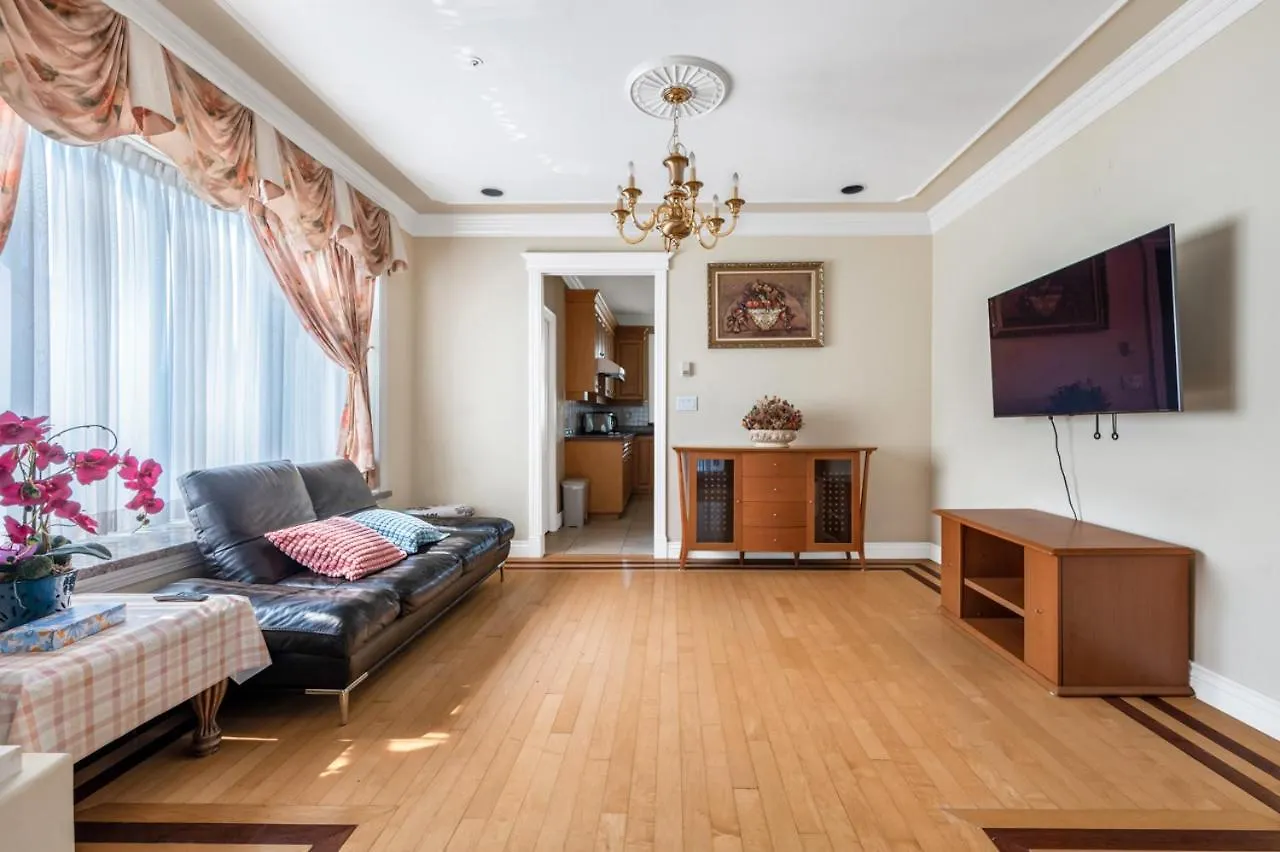 Luxurious Vancouver Retreat - Private Bedroom In Shared House Canadá